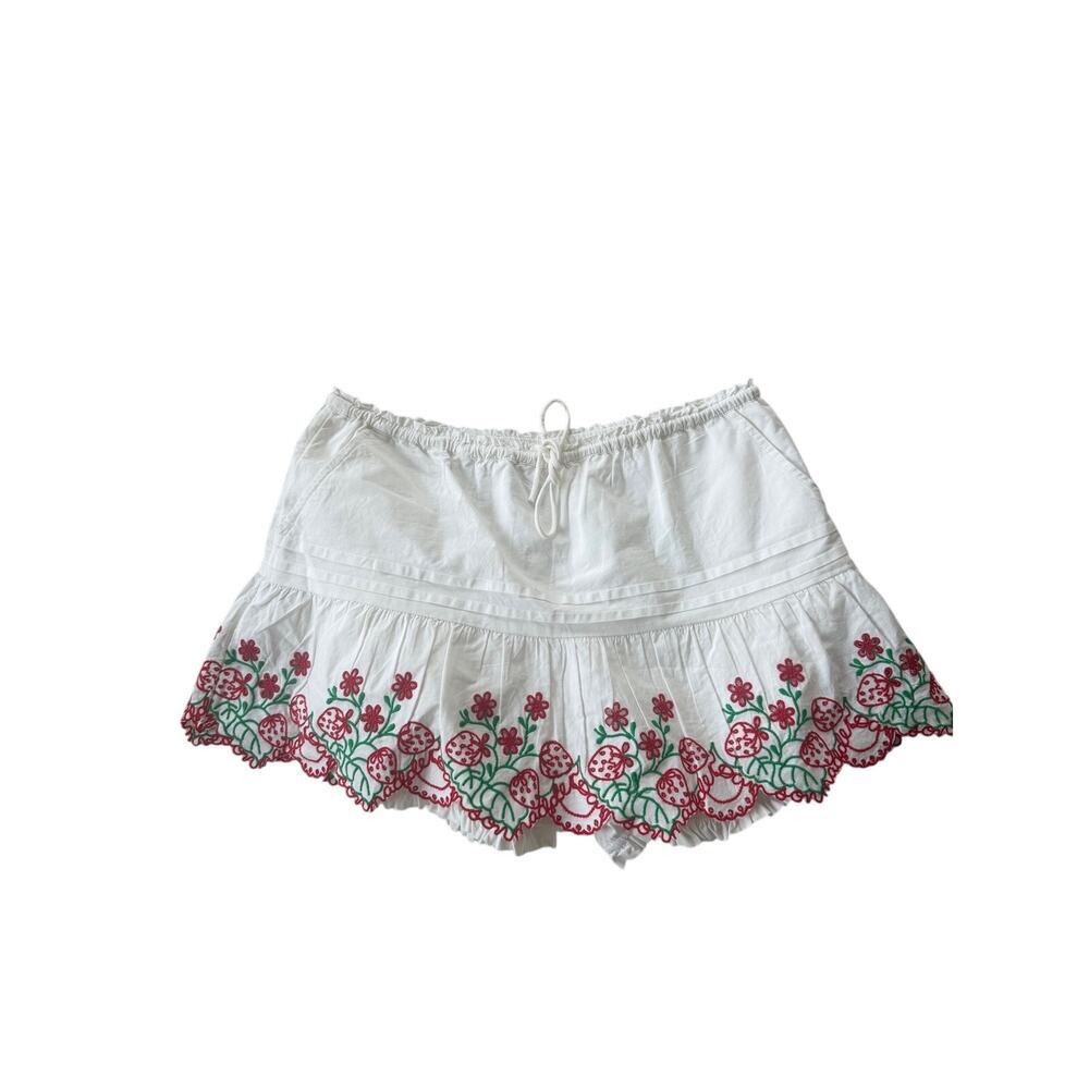 DAMSON MADDER
Andy Floral-Embroidered Cotton Skort 12 Srawberry Detail - Picture 2 of 9